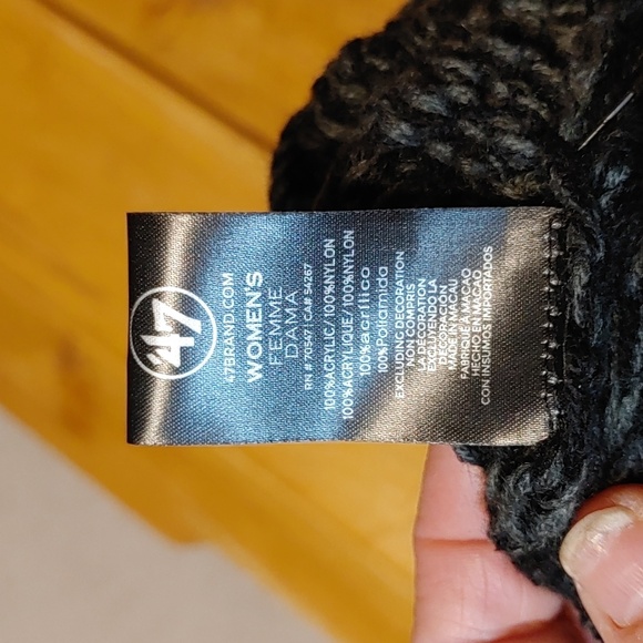 NWT Toronto Raptors Gray Knit Hat/Toque with Pompom - Picture 11 of 12